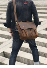 Load image into Gallery viewer, leather-messenger-bag